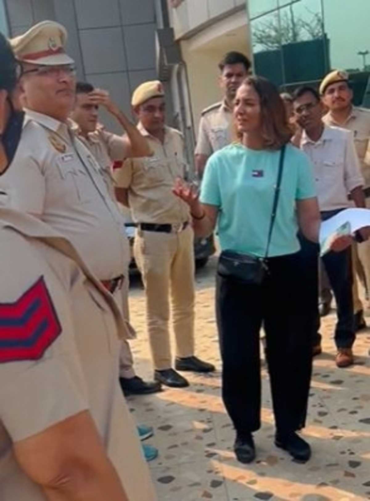 पहलवान गीता फोगाट और उनके पति को दिल्ली पुलिस ने हिरासत में लिया